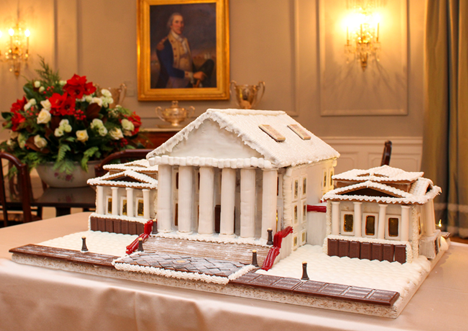 View ng gingerbread capitol building mula sa kanang bahagi