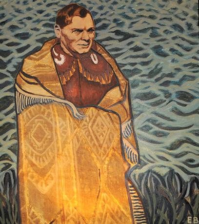 Naka-istilong larawan ni Chief Walter Bradby, na nakasuot ng tradisyonal na damit sa harap ng naka-texture na asul na background.